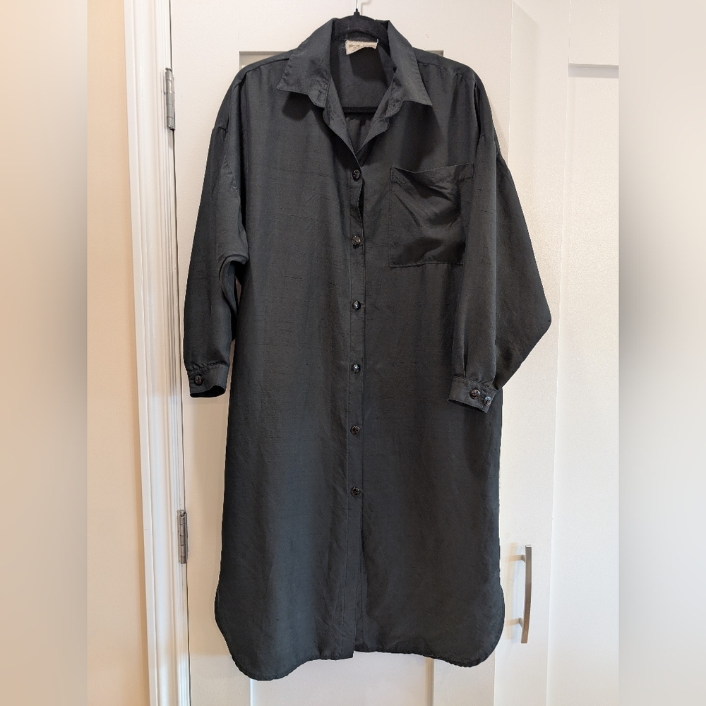 Relaxed Button-Front Shirt Dress in Black